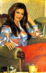 Gülşen Bubikoğlu Kartpostal (Küçük Boy) KRT21611 - Gökçekoleksiyon