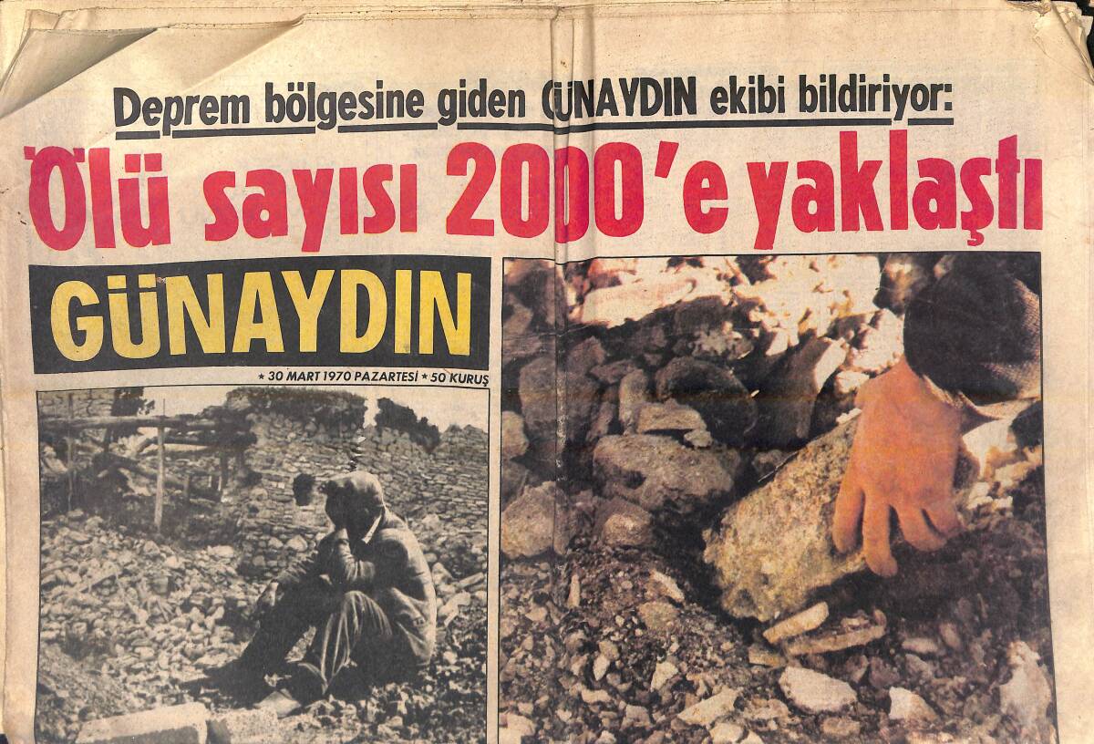 Günaydın Gazetesi 30 Mart 1970 - Kütahya'nın Gediz İlçesinde Sadece Bir Bina Ayakta Kalabildi - İzmir'e Turist Akını Başladı GZ156987 - 1