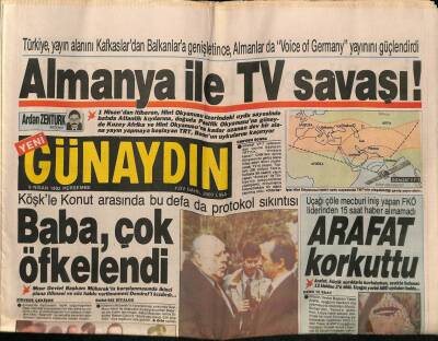 Günaydın Gazetesi 9 Nisan 1992 - Hülya Avşardan Milyarlık Turne GZ62547 - 2