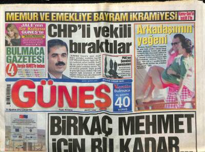 Güneş Gazetesi 15 Ağustos 2012 - Fikret Ormanın Bir Genç Kızla Çekilen Samimi Fotoğrafları Gündeme Düştü GZ100735 - 1