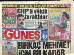 Güneş Gazetesi 15 Ağustos 2012 - Fikret Ormanın Bir Genç Kızla Çekilen Samimi Fotoğrafları Gündeme Düştü GZ100735 - 2