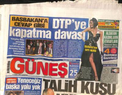 Güneş Gazetesi 17 Kasım 2007 - Victorias Secretin Sırrı Açıldı GZ113463 - 1