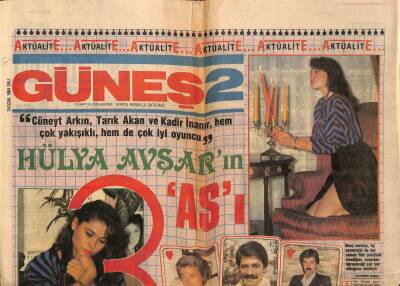 Güneş Gazetesi 2 Eki 24 Ocak 1984 - Hülya Avşar Cüneyt Arkın, Tarık Akan Ve Kadir İnanır Hem Çok Yakışıklı Hem de Çok İyi Oyuncu GZ63160 - 2