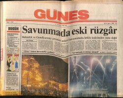 Güneş Gazetesi 2 Ocak 1990 -Başrollerini Sezen Aksu Ve Ferhan Şensoyun Paylaştığı Yavuz Özkanın Büyük Yalnızlık Adlı Filminin Çekimleri Başlandı GZ72176 - 1