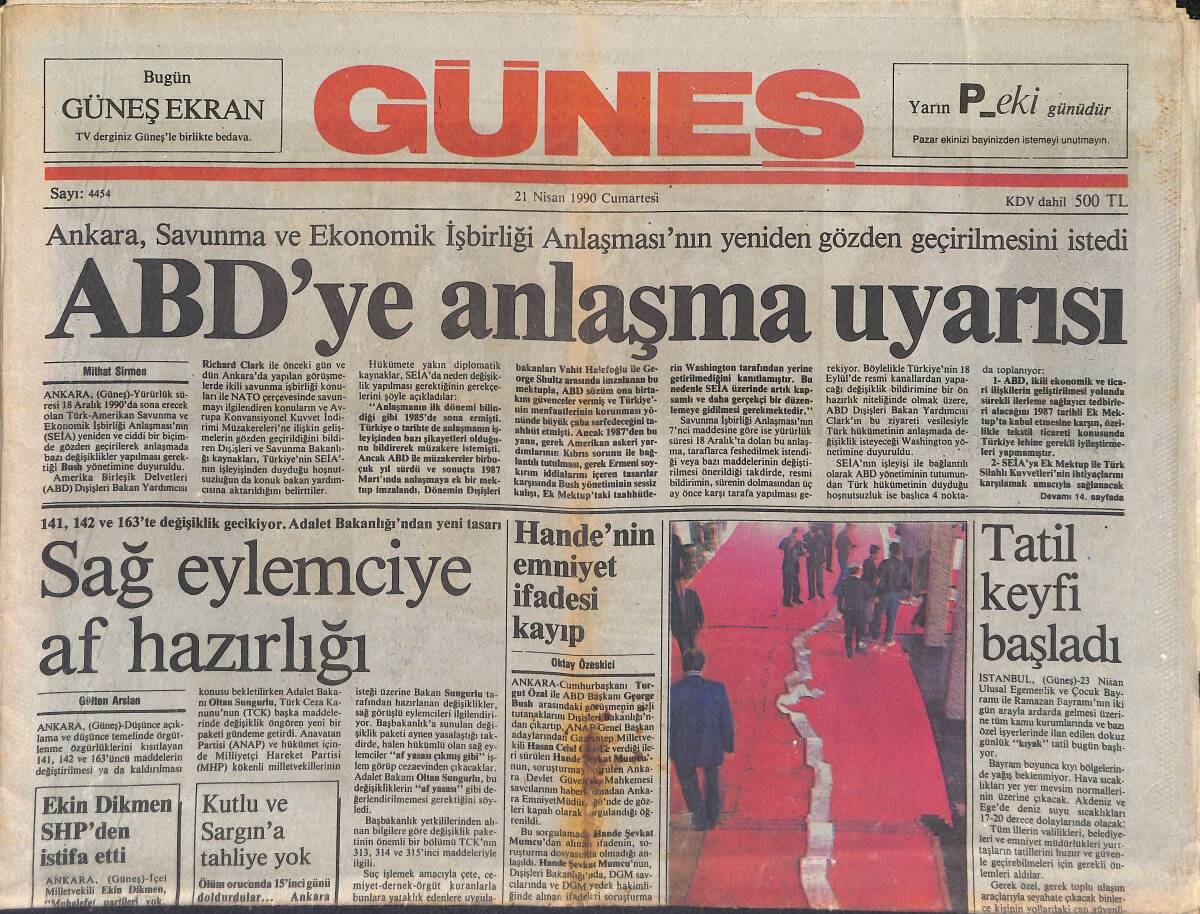 Güneş Gazetesi 21 Nisan 1990 - Fener'de İç Savaş - KKTC'de Sandık Heyecanı GZ2987 - 1