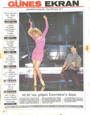 Güneş Gazetesi Ekran Eki 12 Mayıs 1990 - Phil Collins , Buster Filmiyle Sinemaseverlerin Karşısında GZ115402 - 1