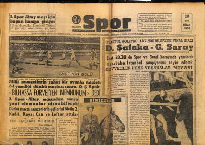 Günlük Spor Gazetesi 18 Nisan 1958 - Beşiktaş İtalyadan Maç Teklifi Aldı GZ117358 - 1