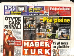 Haber Türk Gazetesi 23 Şubat 2012 - Demet Akalın Filmi Beğenmedi Parasını İstedi - Gönül Gürakar, Tüple İntihar Ediyorum Elektriği Açamayın Yazıp Öldü GZ158271 - Gökçekoleksiyon