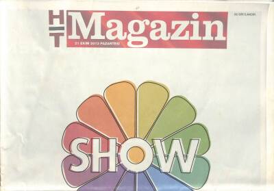 Haber Türk Gazetesi Magazin Eki 21 Ekim 2013 - Manciniden Kutlama Yemeği - Seren Serengili Gören Kaçtı GZ116405 - 1