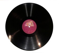 Müzeyyen Senar - Ay Öperken / Balkonda Saatlarca TAŞ PLAK (10/7.5) PLK23527 - Gökçekoleksiyon