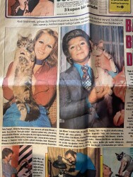 Hafta Sonu Gazetesi 21 Kasım 1975 - Zeki Müren'in Kedisi Tekir İki Yaşında - Filiz Akın'dan Ediz Han'a Öğütler GZ142322 - 2