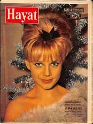 HAYAT DERGİSİ 17 Ocak 1963 Sayı : 4 - Kapak : Sophia Daumier - Elizabeth Taylor , Cannes Festivalinde ''Hayat'' Objektifi Karşısında NDR88725 - Gökçekoleksiyon