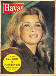 HAYAT DERGİSİ 21 Ağustos 1969 Sayı: 35 - Kapak: Senta Berger - Hayat Okuyucularına Kumaş Dağıtıyor - Prag'daki Bahar Sadece İki Mevsim Sürmüştü NDR88495 - Gökçekoleksiyon