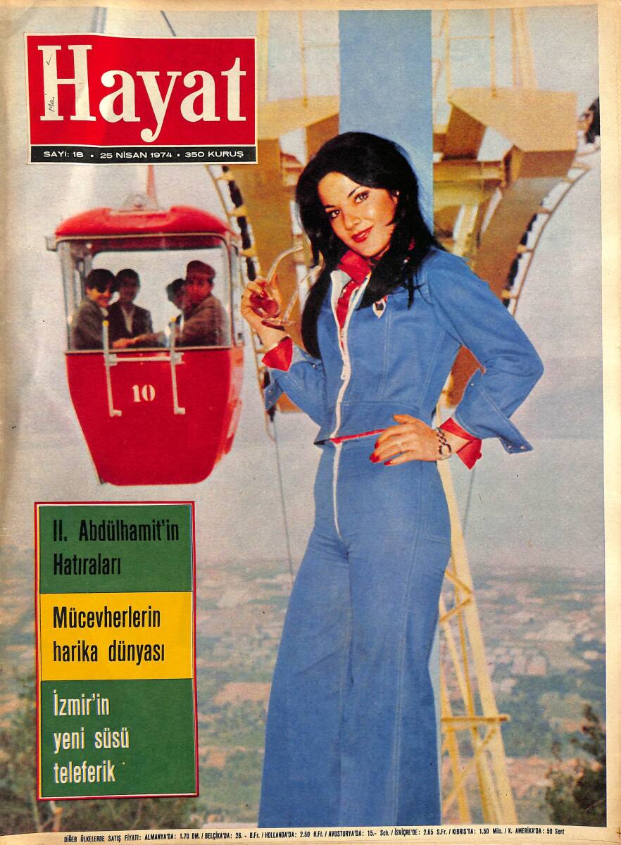 Hayat Dergisi 25 Nisan 1974 Sayı: 18 - Kapak: Nur Onur - Peruka Çıktı Sarışın Esmer Farkı Kalmadı: Hülya Koçyiğit, Türkan Şoray NDR90052 - 1