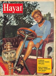 HAYAT Dergisi 28 Kasım 1974 Sayı: 49 - Kapak: Işık Akman - Sophia Ve Gina'yı O Yaratmıştı: Vittorio De Sica - Karamanlis'i Kadınlar İktidara Getirdi GZ153705 - Gökçekoleksiyon
