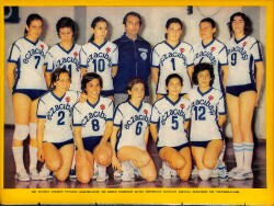 Hayat Dergisi Eczacıbaşı Kız Voleybol Takımı Poster KRT21155 - Gökçekoleksiyon