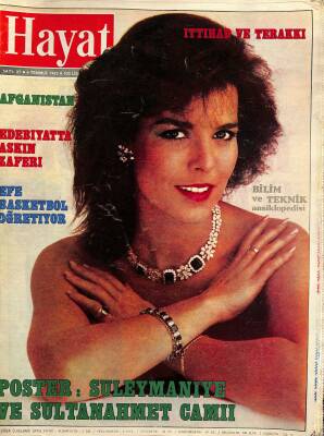 HAYAT Haftalık Mecmua 4 Temmuz 1983 Sayı27 - Prenses Caroline, Sultanahmet Cami, Barbara Cartland NDR85467 - 1