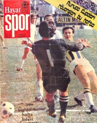 Hayat Spor Dergisi 1 Ekim 1975 Sayı: 40 - Boluspor Ve Ankaragücü Takım Posteri - Lig'de Trabzon Lider - Fenerbahçe Ve Beşiktaş Karşı Karşıya Geldi NDR93733 - Gökçekoleksiyon