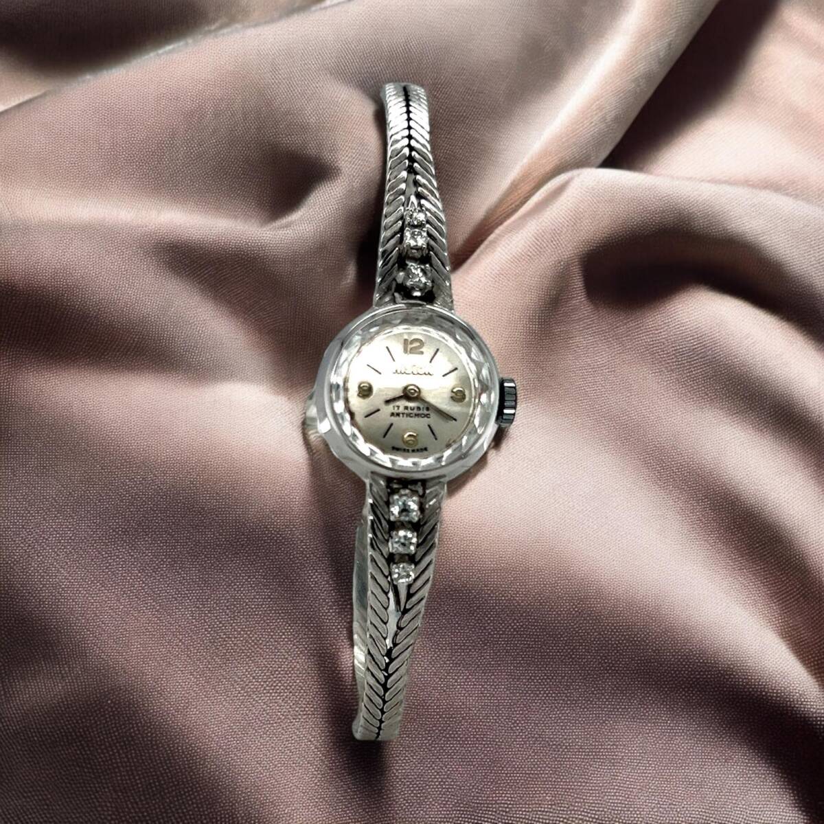 Hıslon 18 Ayar Pırlanta Taşlı Bayan Kol Saati SAA042 #16.68 - 3