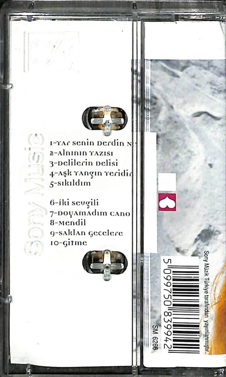 Hülya Avşar – Aşıklar Delidir Orijinal Kaset (İkinci El) * Columbia Baskı - 2002 * KST30370 - 2