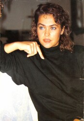 Hülya Avşar Büyük Boy Kartpostal KRT18858 - Gökçekoleksiyon