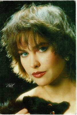 Hülya Avşar Kartpostal KRT10983 - 1