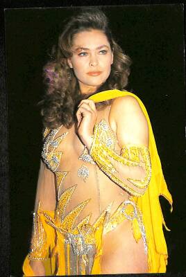 Hülya Avşar Kartpostal KRT10984 - 1