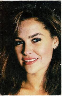 Hülya Avşar Kartpostal KRT11007 - 1