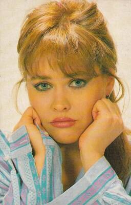 Hülya Avşar Kartpostal KRT11014 - 1