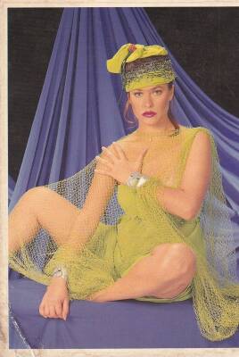 Hülya Avşar Kartpostal KRT11025 - 1
