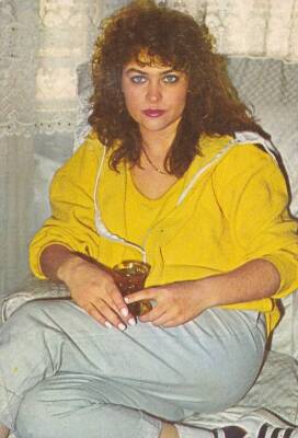 Hülya Avşar Kartpostal KRT11222 - 1