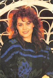 Hülya Avşar Kartpostal KRT21069 - Gökçekoleksiyon