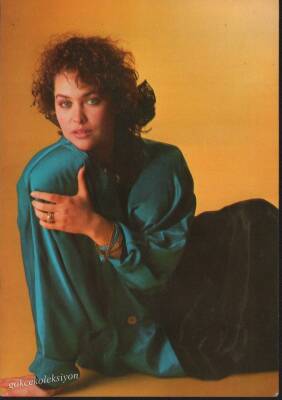 Hülya Avşar Kartpostal KRT612 - 1