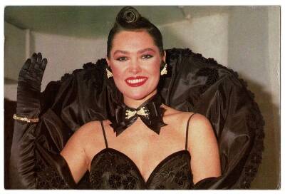 Hülya Avşar Kartpostal KRT661 - 1