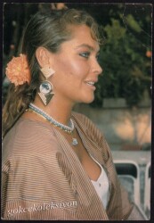 Hülya Avşar Kartpostal KRT674 - Gökçekoleksiyon