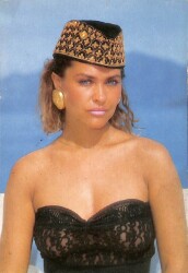 Hülya Avşar Kartpostal (Küçük Boy) KRT20125 - Gökçekoleksiyon