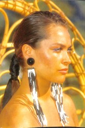 Hülya Avşar Kartpostal (Küçük Boy) KRT22126 - Gökçekoleksiyon