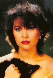 Hülya Avşar Kartpostal (Küçük Boy) KRT22191 - Gökçekoleksiyon