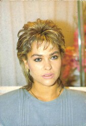 Hülya Avşar Kartpostal (Küçük Boy) KRT22562 - Gökçekoleksiyon