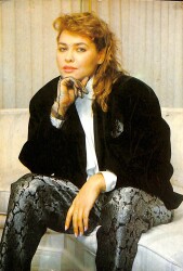 Hülya Avşar Kartpostal (Küçük Boy) KRT22694 - Gökçekoleksiyon