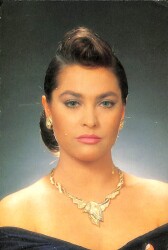 Hülya Avşar Kartpostal (Küçük Boy) KRT22704 - Gökçekoleksiyon