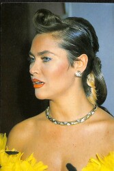 Hülya Avşar Kartpostal (Küçük Boy) KRT22715 - Gökçekoleksiyon