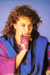 Hülya Avşar Kartpostal (Küçük Boy) KRT22955 - Gökçekoleksiyon