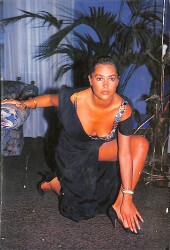 Hülya Avşar Kartpostal (Küçük Boy) KRT23331 - Gökçekoleksiyon