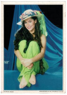 Hülya Avşar Orta Boy Kartpostal KRT6873 - 1