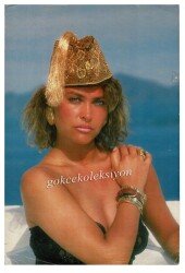 Hülya Avşar Orta Boy Kartpostal KRT6874 - Gökçekoleksiyon