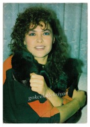 Hülya Avşar Orta Boy Kartpostal KRT6904 - Gökçekoleksiyon