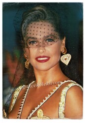 Hülya Avşar Orta Boy Kartpostal KRT6928 - Gökçekoleksiyon