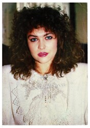 Hülya Avşar Orta Boy Kartpostal KRT6938 - Gökçekoleksiyon