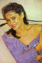 Hülya Avşar Simli Kartpostal KRT17414 - Gökçekoleksiyon